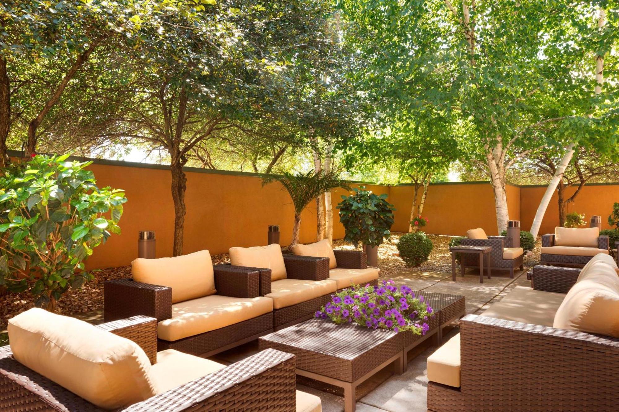 Courtyard By Marriott Bloomington Normal Hotel Bagian luar foto