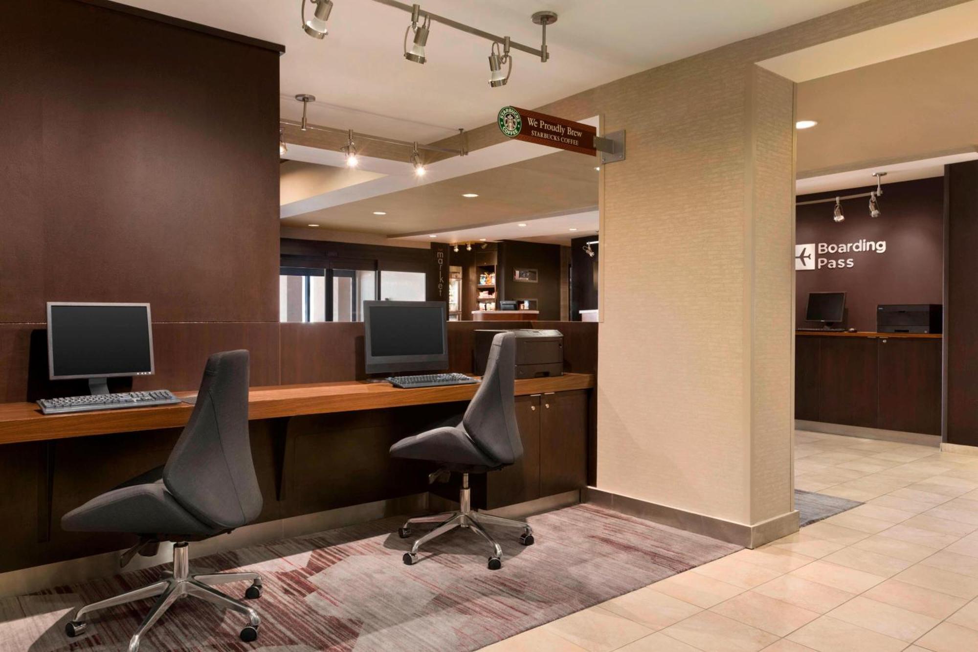 Courtyard By Marriott Bloomington Normal Hotel Bagian luar foto