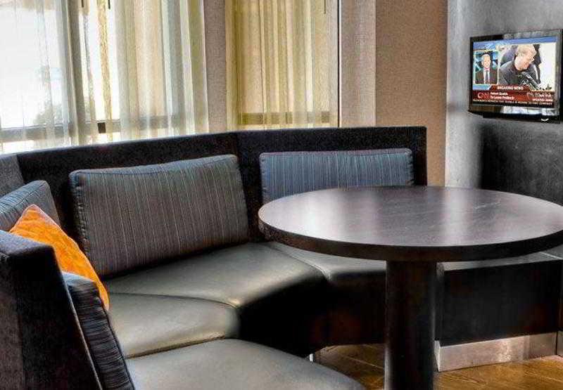 Courtyard By Marriott Bloomington Normal Hotel Interior foto