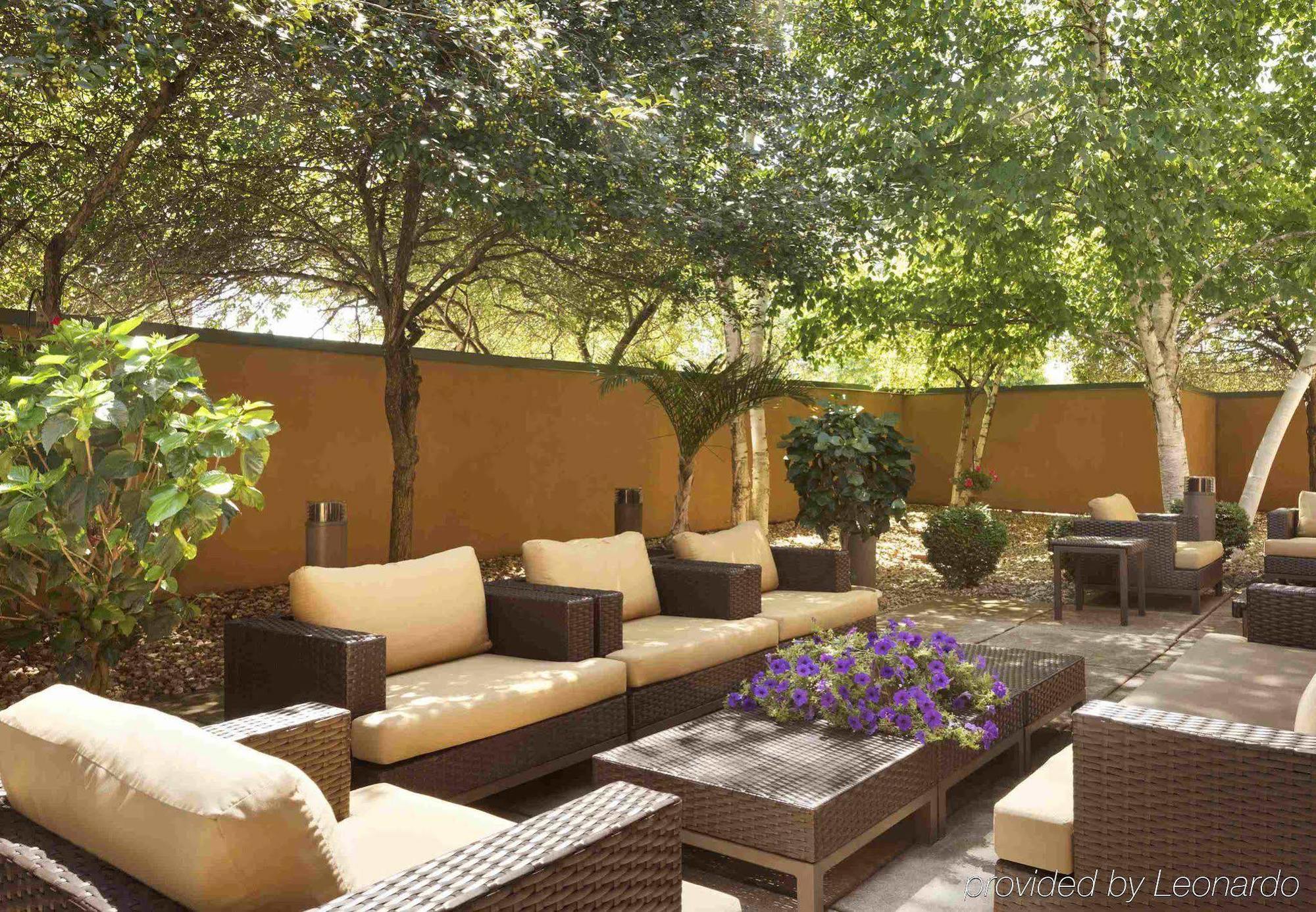 Courtyard By Marriott Bloomington Normal Hotel Bagian luar foto
